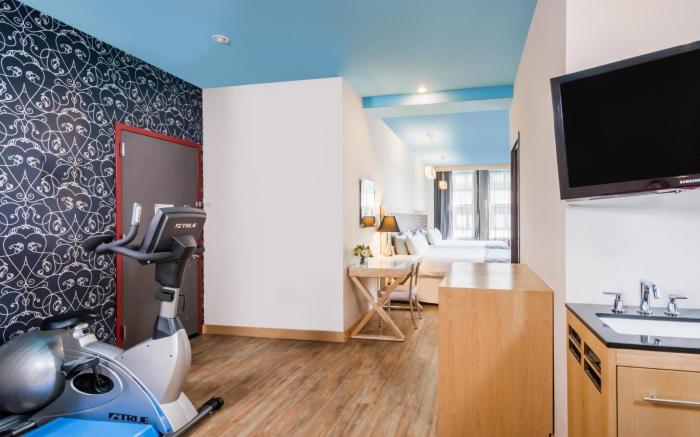 TRYP by Wyndham New York City Times Square / Midtown