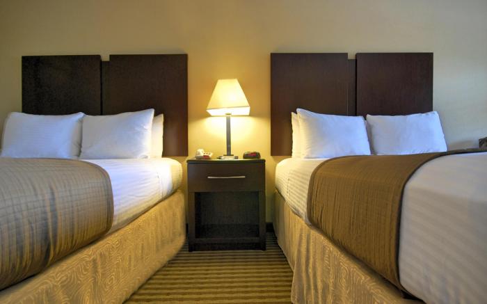 Best Western Cedar Inn