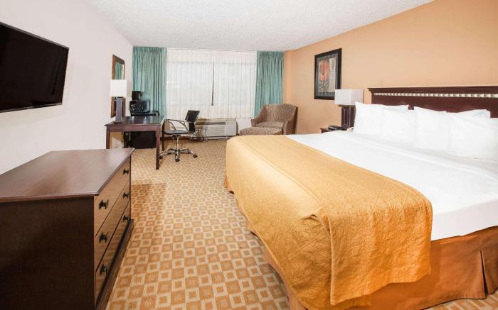 Days Inn by Wyndham Sherman