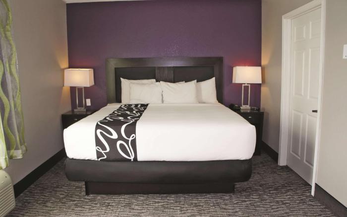 La Quinta Inn & Suites by Wyndham Pearland