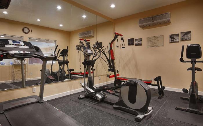 Best Western Plus Manvel Inn & Suites