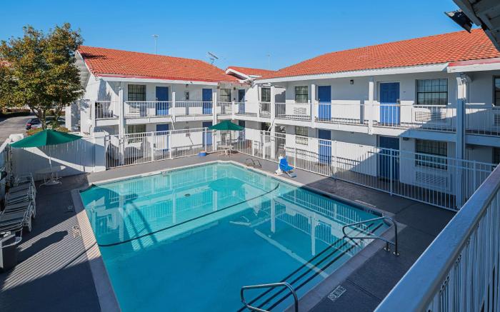 Motel 6 Grand Prairie, TX - Interstate 30