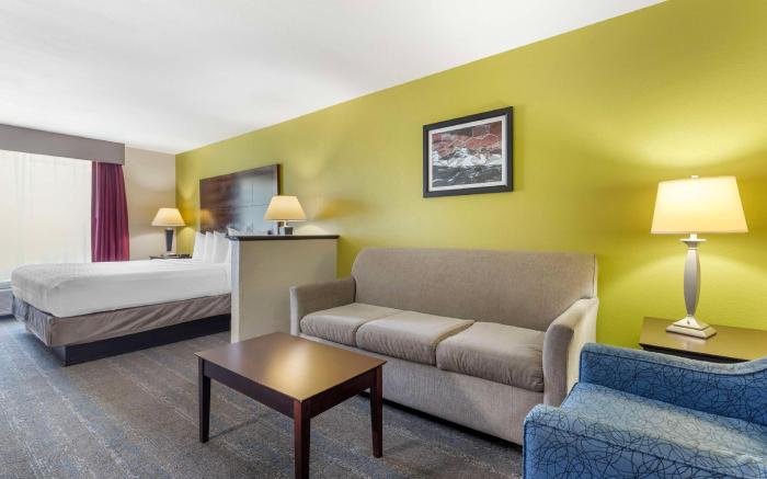 Best Western Plus Mansfield Inn & Suites