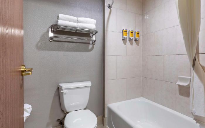 Best Western Plus Mansfield Inn and Suites