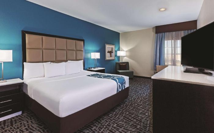 La Quinta Inn & Suites by Wyndham Paris