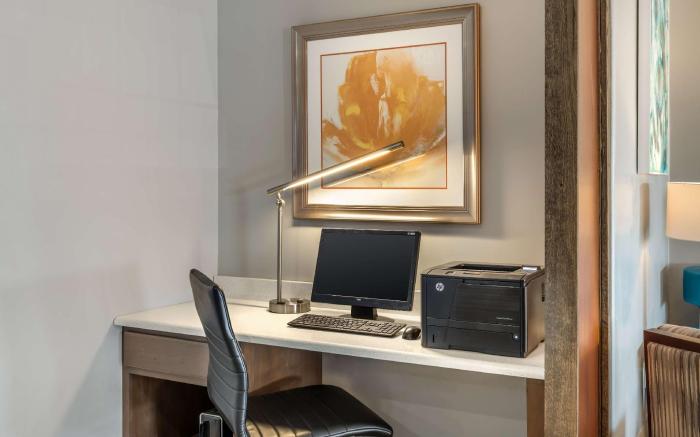 Best Western Club House Inn and Suites