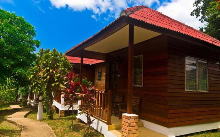 Krathom Khaolak Resort
