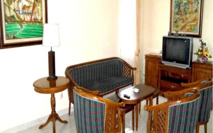 At The Beach Candidasa