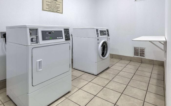 La Quinta Inn & Suites by Wyndham Decatur