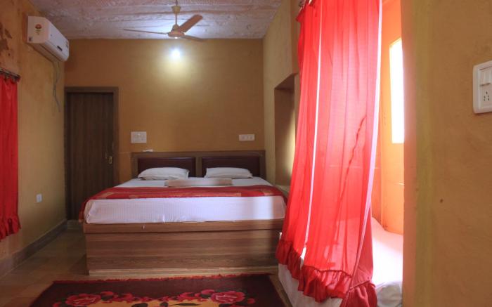 Mud Mirror Guest House