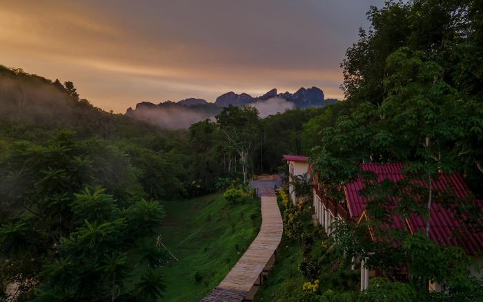 Khao Sok River Home Resort