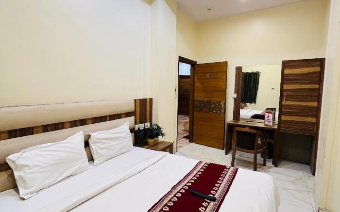 Hotel Golden Oasis Delhi
