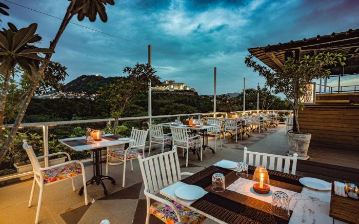 Tripli Hotels Shiv Villas