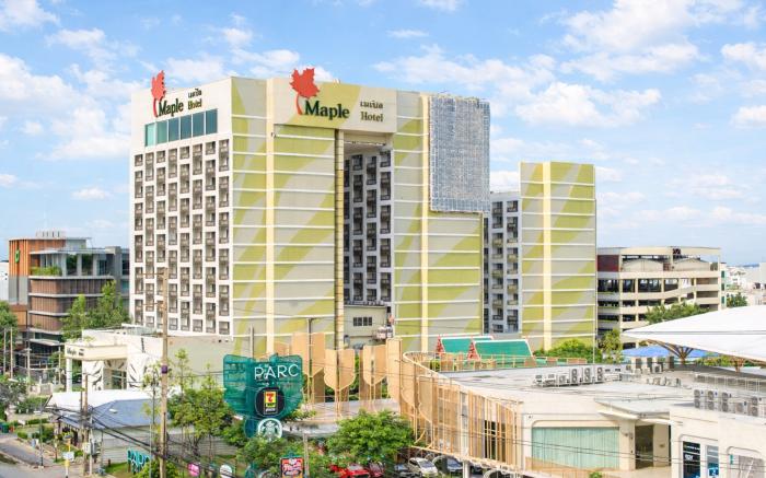Maple Hotel