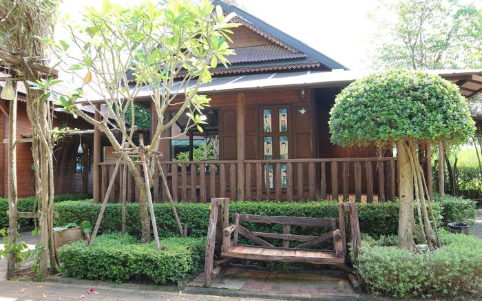 Baan Baitan Resort