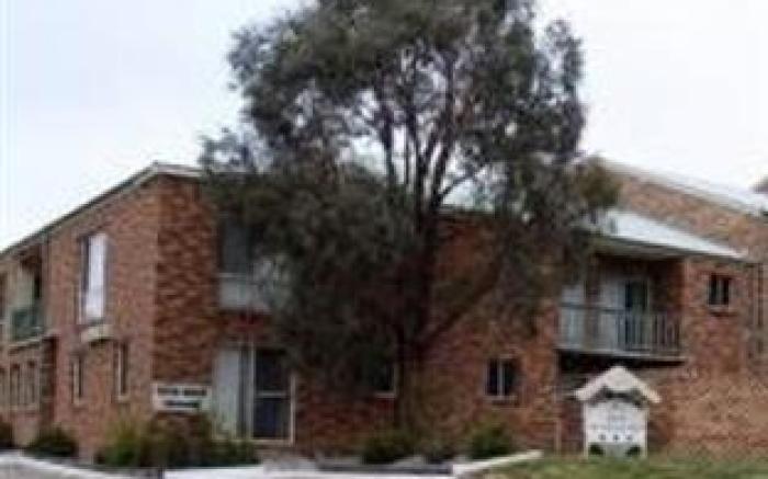 Acacia Snowy Motel
