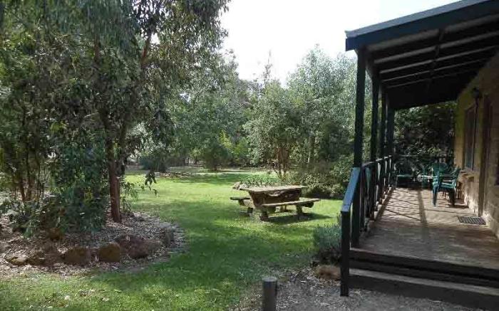 Grampians View Cottages & Units
