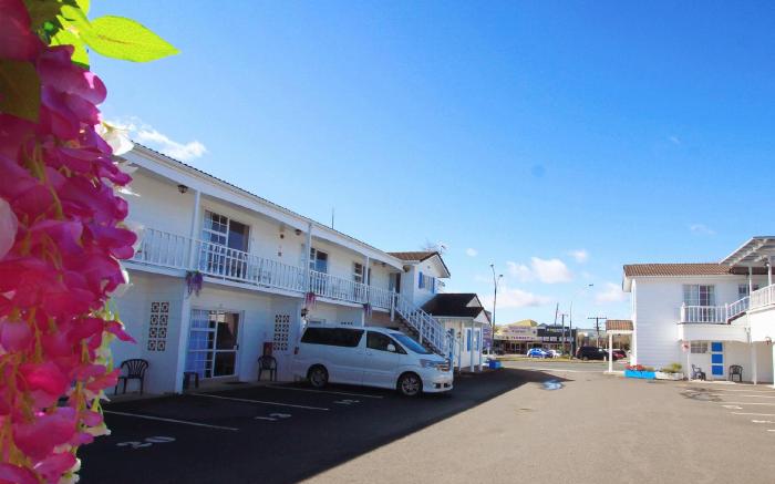 Golden Glow Motel
