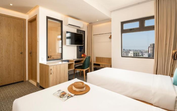 Bella Merry Hotel