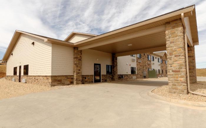 Cobblestone Inn & Suites - Denison / Oak Ridge
