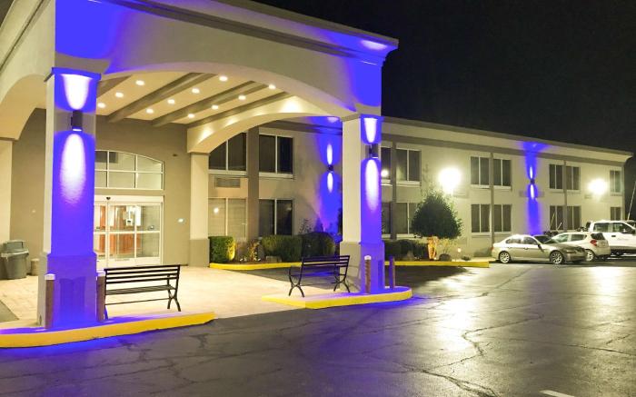 Studio 6  Suites Tupelo, MS - North