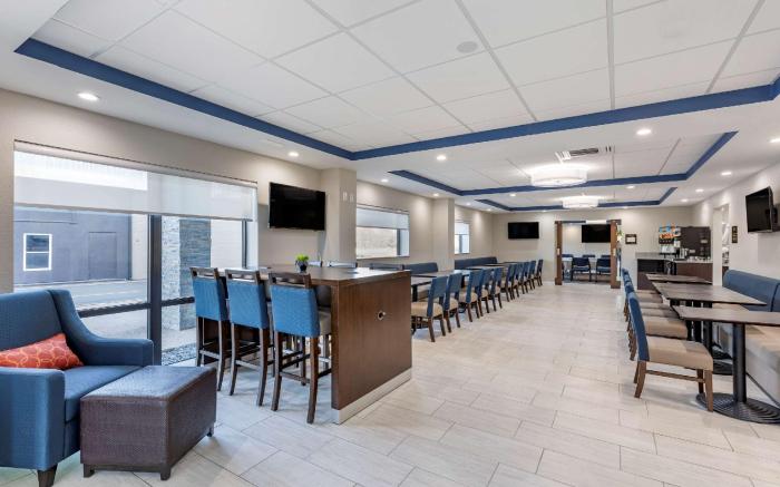 Comfort Suites St. Louis - Sunset Hills