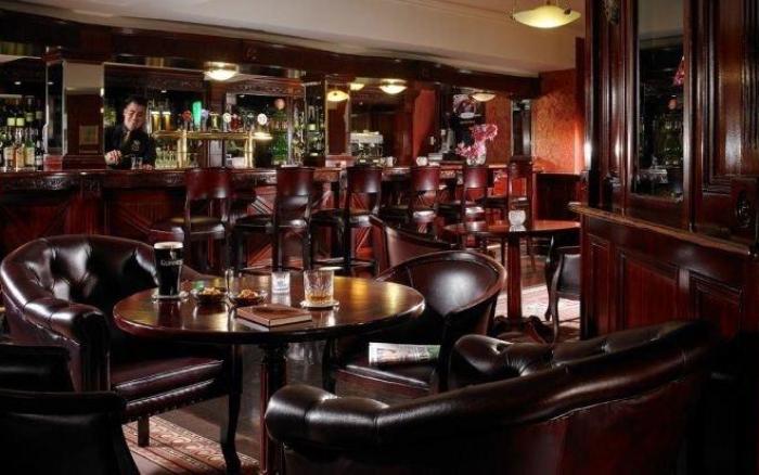 Buswells Hotel