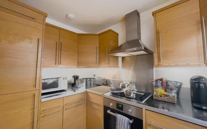 Spacious Waltham Cross Flat for LG Groups FREE PKG