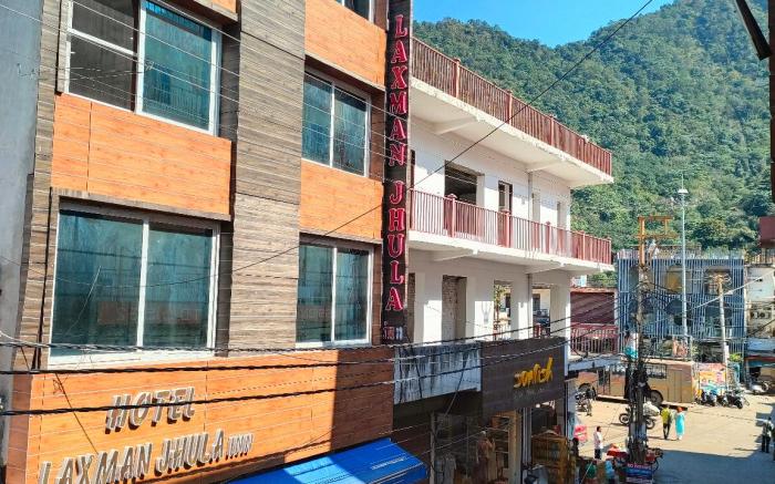 Hotel Laxman Jhula Inn