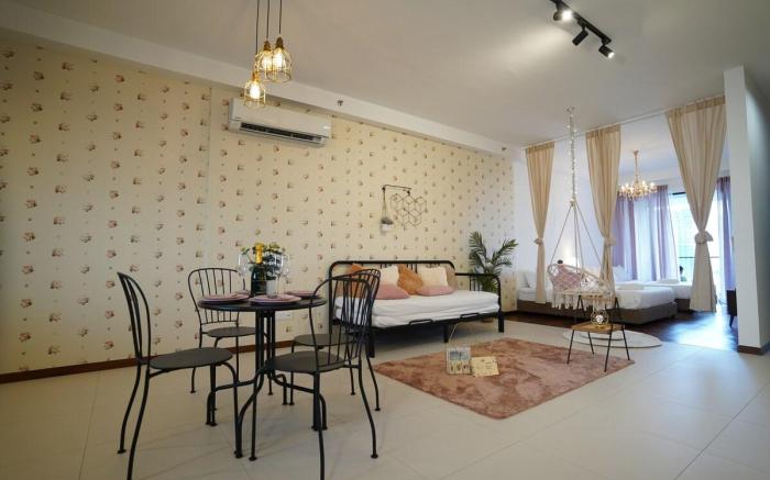 New-Instagramable Seaview Studio @Gurney 4-6pax