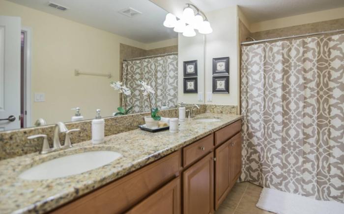 IT2852 - Storey Lake Resort - 5 Bed 4 Baths Townhome