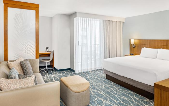 Hyatt Place Waikiki Beach