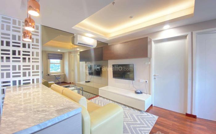 Luxurious 2BR Parahyangan Residence By Travelio