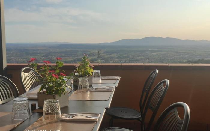 Bellavista Hotel & Restaurant