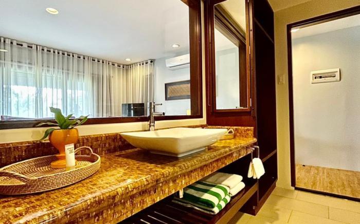 Amun Ini Beach Resort & Spa