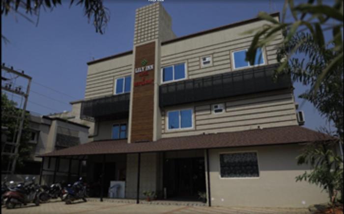 LILY INN HOTEL AND RESTAURANT
