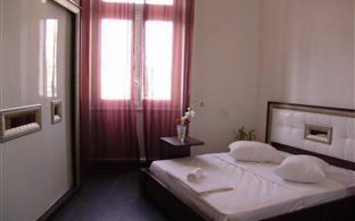 Hotel Grand Royal
