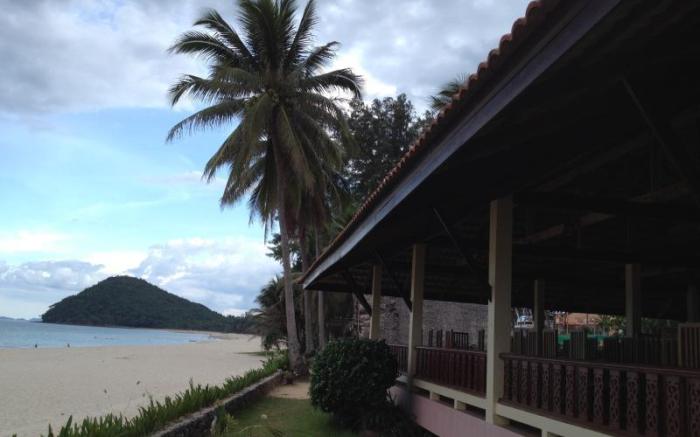 Clean Wave Resort
