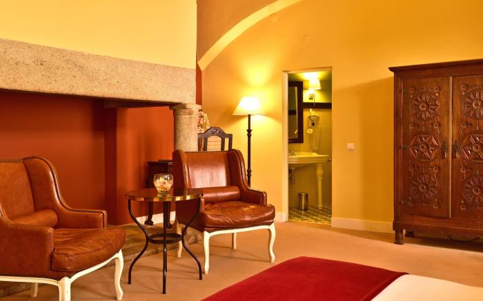 Pousada Convento de Evora- Historic Hotel