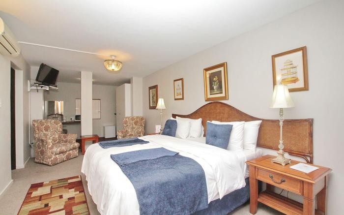 33 on First Guesthouse