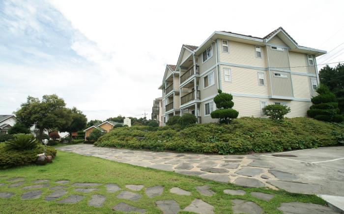 Aewol ParkHill Village