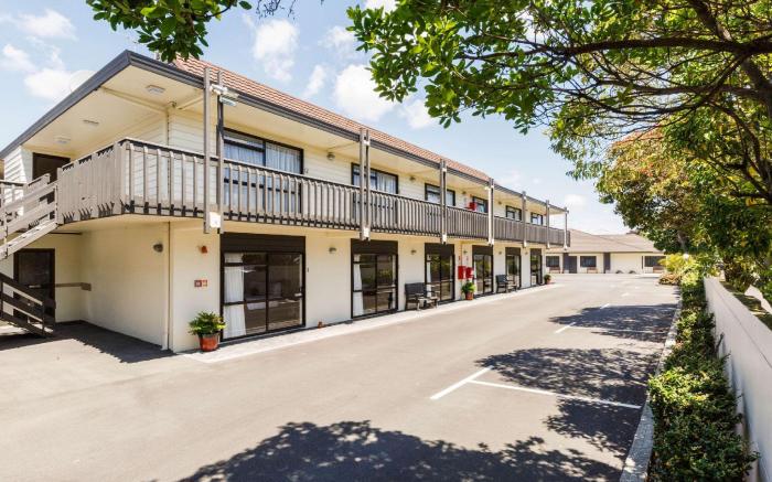 Kauri Court