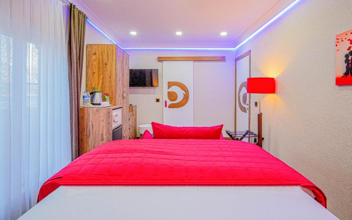 DOLPHIN BOUTIQUE HOTEL