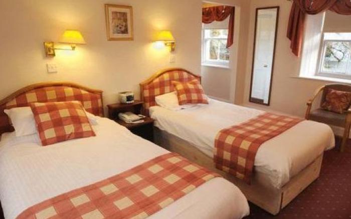 Selkirk Arms Hotel