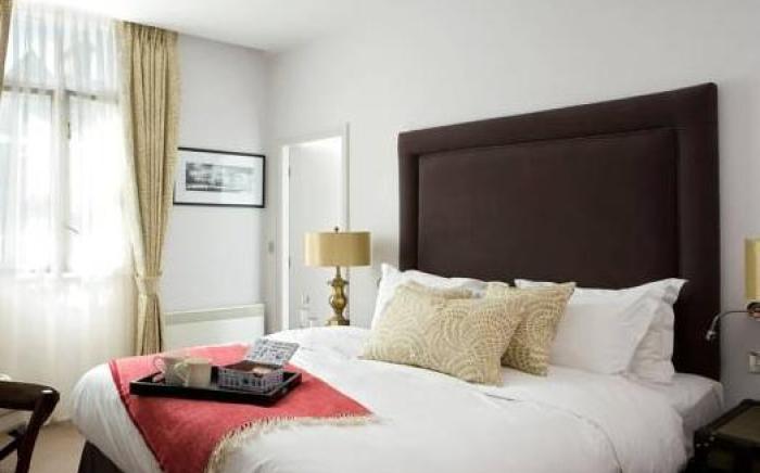 Rooms by Bistrot Pierre at The Crescent Inn
