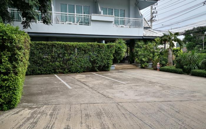 Baan Suksiri Hotel