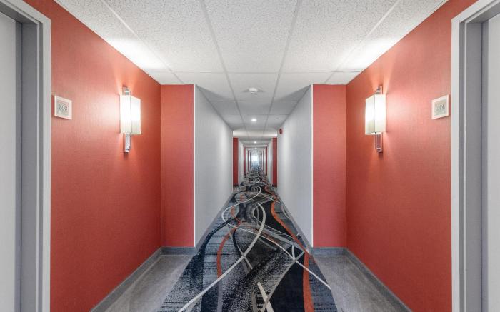 Emerald Hotel and Suites