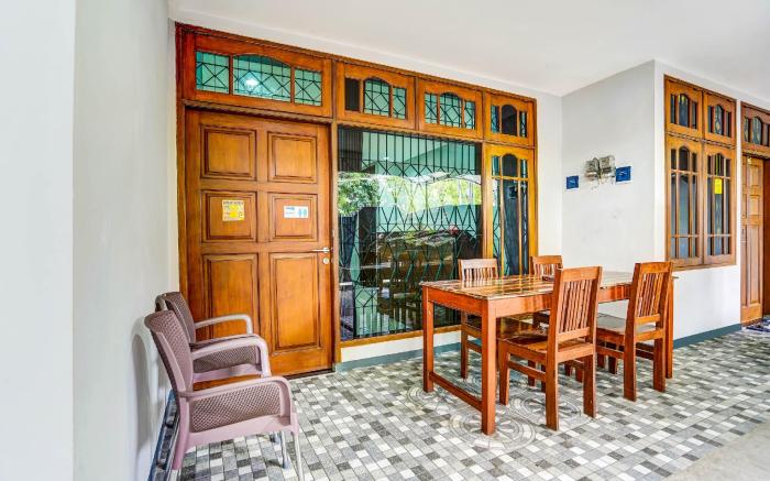OYO 90891 Parang Kusumo Residence