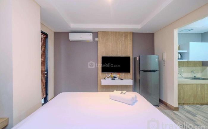 Elegant Comfort Studio Kebayoran Icon By Travelio