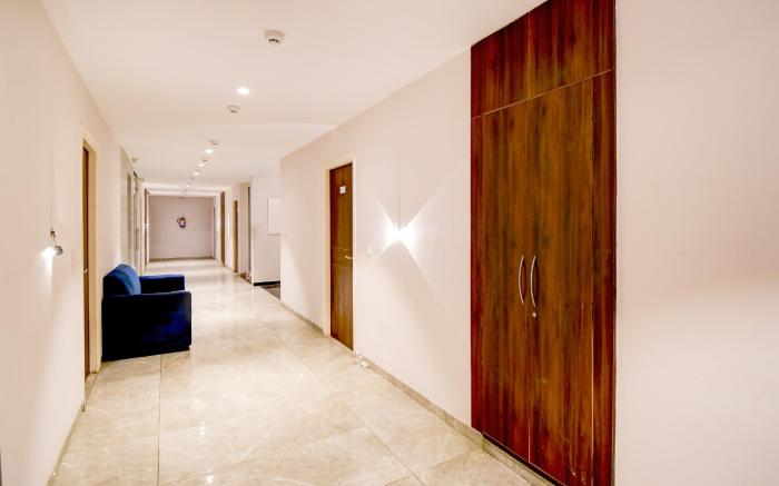 Super Townhouse Vibhuti Khand Gomti Nagar Formerly Pratham Inn